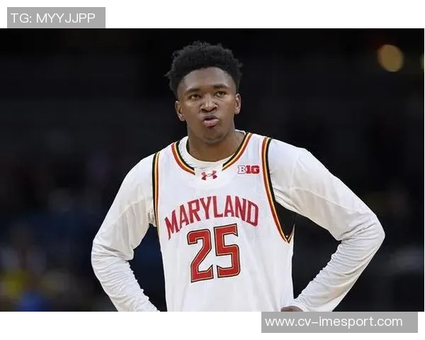 奎因成NBA历史首位新秀中锋斩获30三双成就引发关注